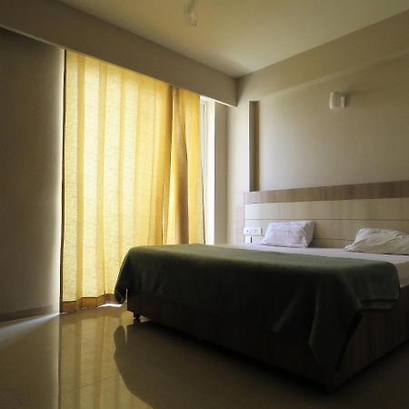 Vrindavan Inn Dış mekan fotoğraf