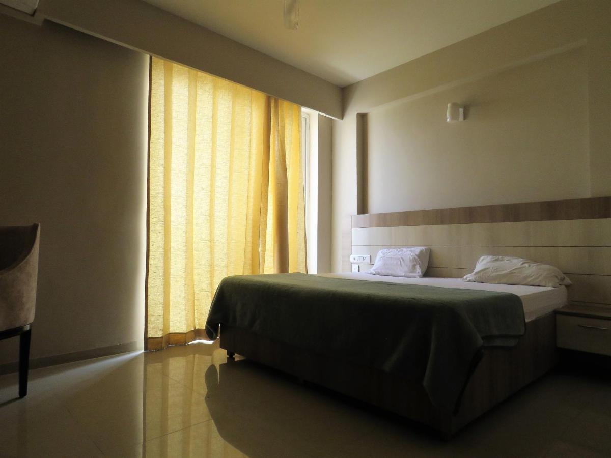 Vrindavan Inn Dış mekan fotoğraf