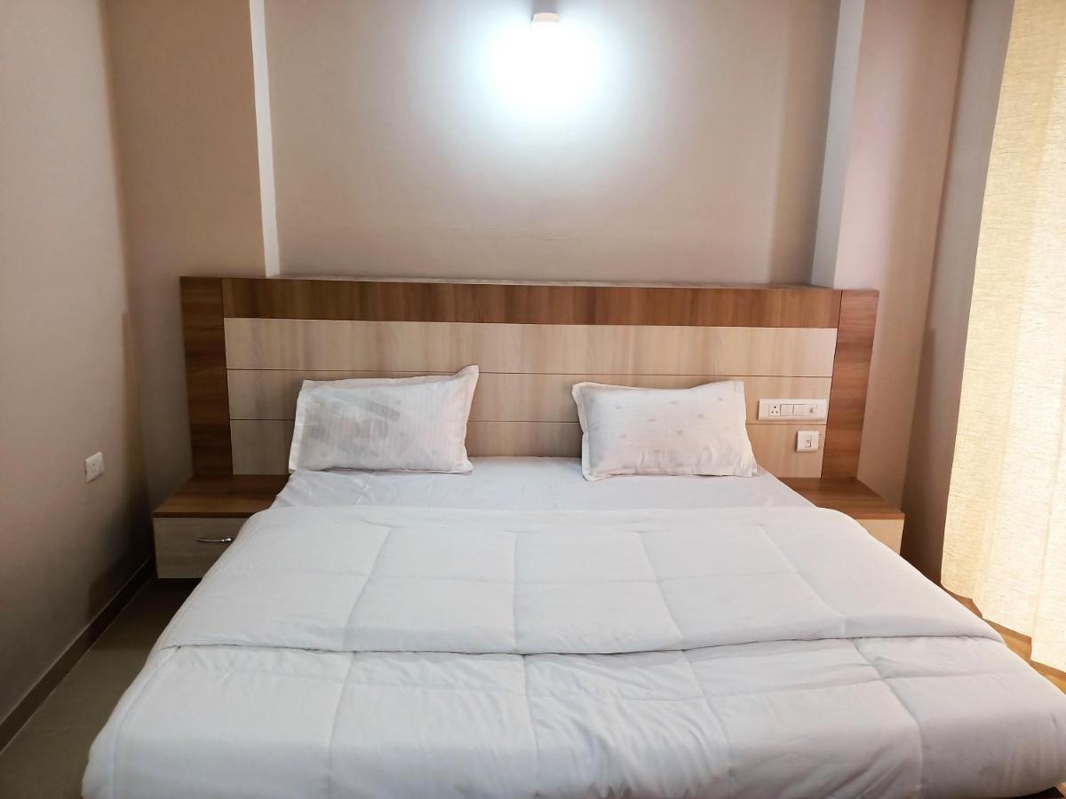 Vrindavan Inn Dış mekan fotoğraf